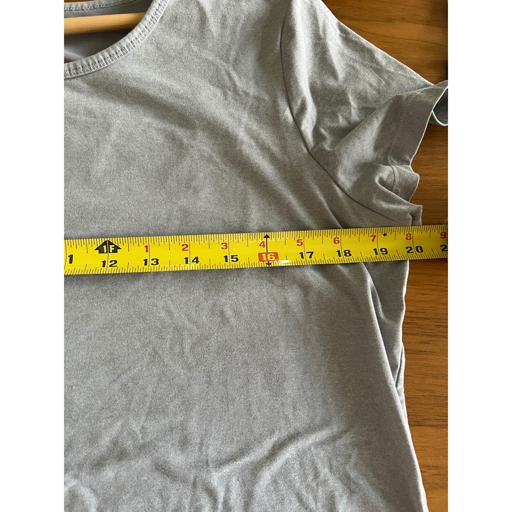 Reebok Activewear Shirt Women Large Gray Mesh Keyhole Back Workout Top - Picture 7 of 7